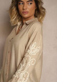 Renee - Beżowa Koszula Wiskozowa z Dodatkiem Lnu z Naszywkami na Rękawach Palenora. Typ kołnierza: kołnierzyk klasyczny. Kolor: beżowy. Materiał: len, wiskoza. Długość rękawa: długi rękaw. Długość: długie. Wzór: aplikacja. Styl: klasyczny #3
