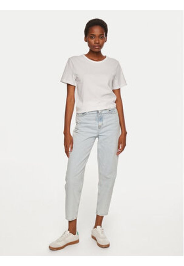 GAP - Gap T-Shirt 795346-01 Biały Regular Fit. Kolor: biały. Materiał: bawełna