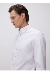 Reserved - Koszula regular fit z bawełną - biały. Kolor: biały. Materiał: bawełna