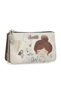 Portfel damski Anekke, z ozdobnym nadrukiem i metalowym logo zapinana na suwak z dekoracyjną zawieszką kompaktowa i praktyczna, beżowa, 42809-015. Kolor: beżowy. Wzór: nadruk #6