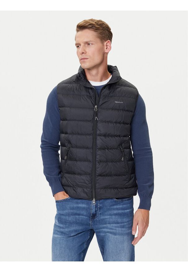 GANT - Gant Kamizelka 7006527 Czarny Regular Fit. Kolor: czarny. Materiał: syntetyk