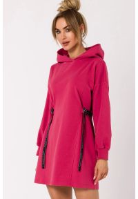 MOE - Sukienka bawełniana trapezowa jak bluza z kapturem fuksja. Okazja: na spacer, na co dzień. Typ kołnierza: kaptur. Kolor: różowy. Materiał: bawełna. Typ sukienki: trapezowe. Styl: casual #2