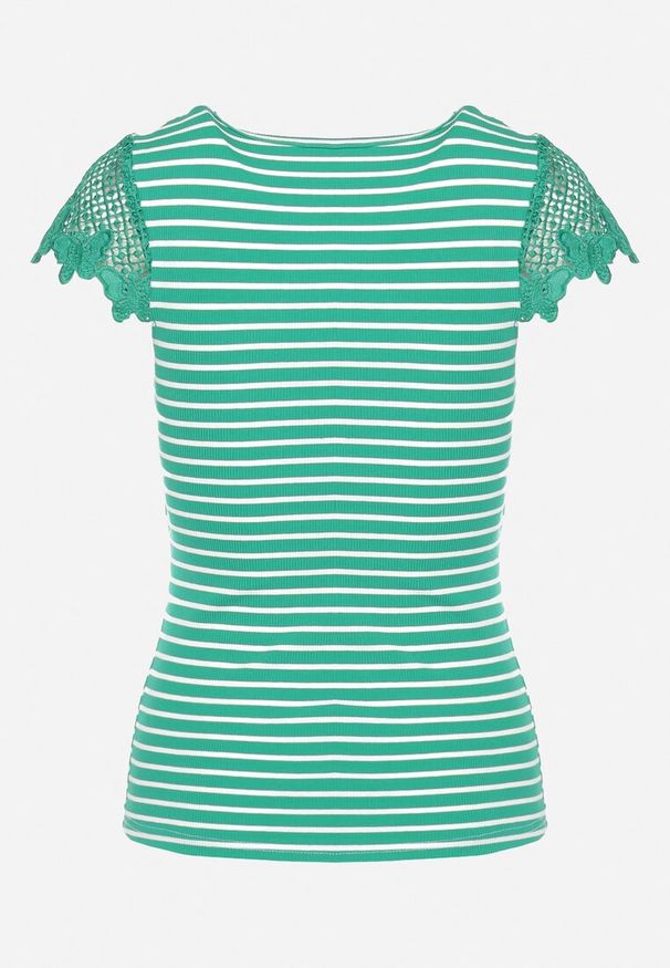 Born2be - Zielony Bawełniany T-shirt Koszulka z Krótkim Rękawem z Ozdobną Koronką przy Dekolcie Carines. Okazja: na co dzień. Kolor: zielony. Materiał: bawełna, koronka. Długość rękawa: krótki rękaw. Długość: krótkie. Wzór: koronka. Styl: elegancki, casual