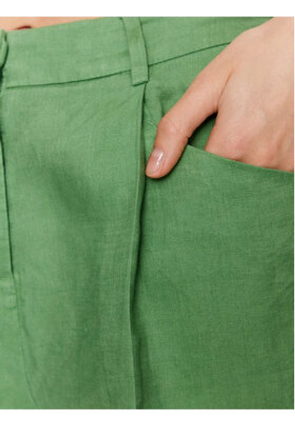 United Colors of Benetton - United Colors Of Benetton Szorty materiałowe 4AGHD900K Zielony Regular Fit. Kolor: zielony. Materiał: materiał, len