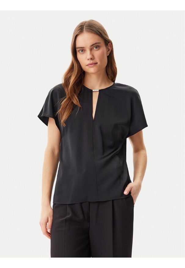 Calvin Klein Bluzka K20K208191 Czarny Regular Fit. Kolor: czarny. Materiał: syntetyk