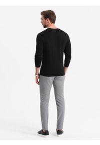 Ombre Clothing - Komplet męskich longsleeve'ów SLIM FIT z dekoltem typu V i logotypem 2-pak – 2x czarny V5 - Rozmiar: L. Okazja: na co dzień. Kolor: czarny. Materiał: elastan, bawełna. Długość rękawa: długi rękaw. Styl: casual #4