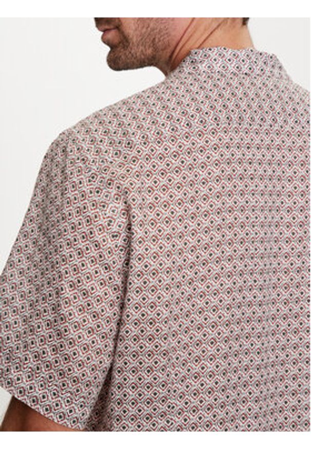 Bugatti Koszula 9253 58901A Beżowy Slim Fit. Kolor: beżowy. Materiał: len