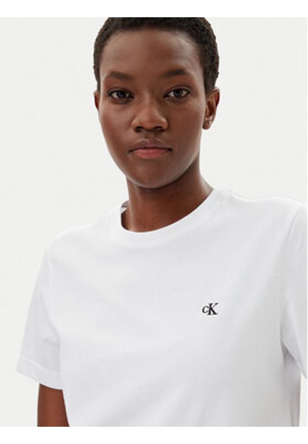 Calvin Klein Jeans T-Shirt LV047B224G Biały Regular Fit. Kolor: biały. Materiał: bawełna