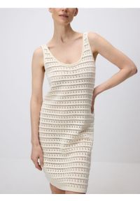 Reserved - Ażurowa sukienka - złamana biel. Materiał: wiskoza, dzianina, bawełna. Wzór: ażurowy. Typ sukienki: proste #1