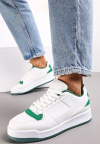Renee - Biało-Zielone Sneakersy z Perforacją na Nosku i Wstawkami na Zapiętku Favisi. Kolor: biały. Wzór: aplikacja, kolorowy #3