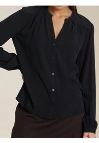 Sinsay - Bluzka koszulowa zapinana na guzik - czarny. Kolor: czarny #1