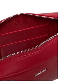 Calvin Klein Torebka Ck Must Small Camera Bag K60K613145 Czerwony. Kolor: czerwony. Materiał: skórzane #6