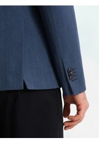 Ombre Clothing - Elegancka marynarka męska SLIM FIT z rayonem – ciemnoniebieska V3. Kolor: niebieski. Materiał: tkanina, poliester, materiał. Wzór: ze splotem. Styl: elegancki #12