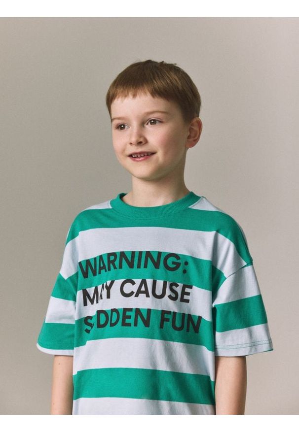 Reserved - Bawełniany t-shirt w paski - jasnoniebieski. Kolor: niebieski. Materiał: bawełna. Wzór: paski