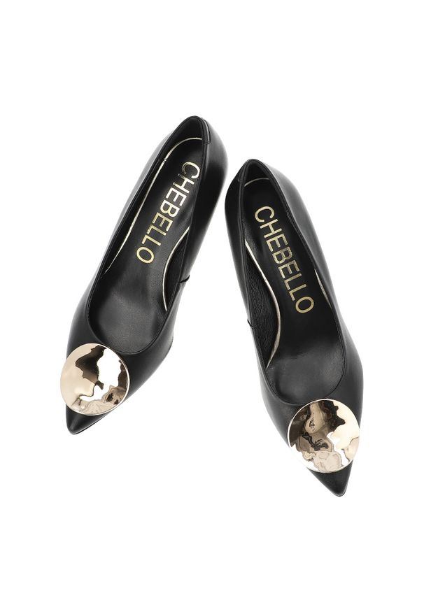 CheBello - Czółenka damskie Chebello, ze skóry licowej elegancką broszką i stabilna szpilką, czarne, 4929_-160-000-PSK-S380. Kolor: czarny. Materiał: skóra. Styl: elegancki