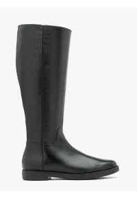 Ryłko - Czarne kozaki z szeroką cholewką. Okazja: na co dzień. Nosek buta: okrągły. Zapięcie: zamek. Kolor: czarny. Materiał: skóra. Szerokość cholewki: szeroka. Obcas: na obcasie. Styl: casual, street, klasyczny #1