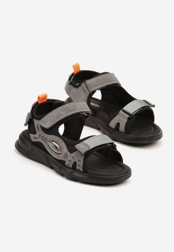 Born2be - Szare Sandały w Sportowym Stylu ze Skórzaną Wkładką Addnorie. Okazja: na spacer, na co dzień. Zapięcie: rzepy. Kolor: szary. Materiał: skóra. Styl: sportowy