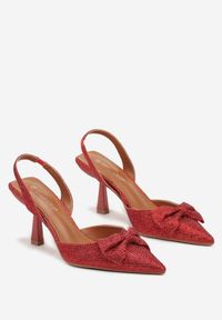 Born2be - Czerwone Brokatowe Czółenka na Obcasie z Odkrytą Piętą Ozdobione Kokardą Bramla. Okazja: do pracy, na spotkanie biznesowe. Kolor: czerwony. Wzór: aplikacja. Obcas: na obcasie. Styl: wizytowy, biznesowy, elegancki. Wysokość obcasa: średni #5