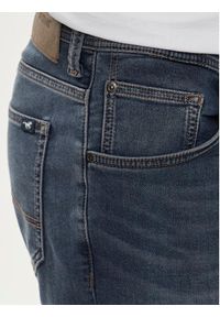 Mustang Szorty jeansowe Chicago 1014891 Granatowy Regular Fit. Kolor: niebieski. Materiał: bawełna
