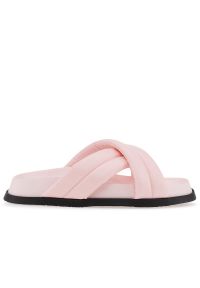 Klapki Tommy Jeans Padded Toe Sandals EN0EN02175-TH2 - różowe. Okazja: na plażę, na co dzień. Zapięcie: pasek. Kolor: różowy. Materiał: poliester, guma. Szerokość cholewki: normalna. Wzór: paski. Sezon: lato #1