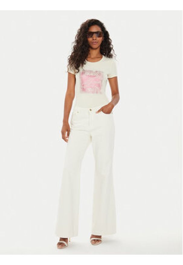 Guess T-Shirt W4YI24 J1314 Écru Regular Fit. Materiał: bawełna