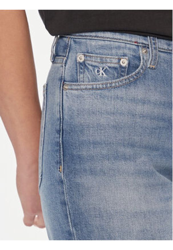 Calvin Klein Jeans Jeansy J20J222764 Niebieski Mom Fit. Kolor: niebieski