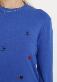 Born2be - Niebieski Sweter z Kaszmirem i Naszywkami w Serca Juviena. Kolor: niebieski. Materiał: kaszmir. Wzór: aplikacja #4