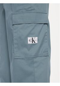 Calvin Klein Jeans Spodnie cargo Cargo Pant J20J222607 Niebieski Regular Fit. Kolor: niebieski. Materiał: bawełna #4