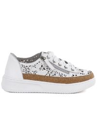 Skórzane półbuty damskie na zamek ażurowe białe Artiker 58C1250. Zapięcie: zamek. Kolor: biały. Materiał: skóra. Wzór: ażurowy #1