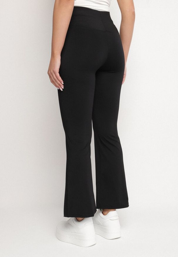 Born2be - Czarne Legginsy o Kroju Dzwonów z Wysokim Stanem Talliara. Okazja: na spacer. Stan: podwyższony. Kolor: czarny. Styl: sportowy