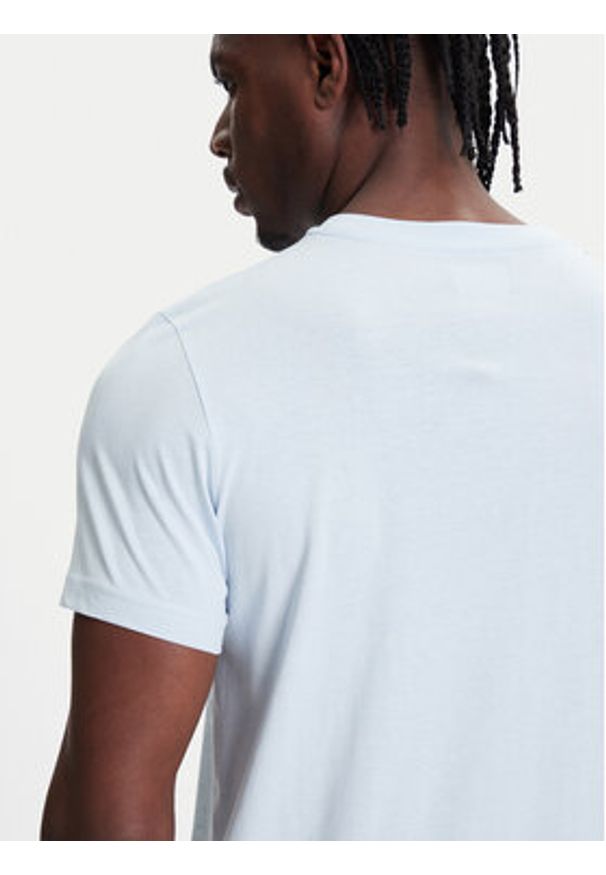 Kappa T-Shirt Logo Korpo Cafers 304J150 Błękitny Slim Fit. Kolor: niebieski. Materiał: bawełna