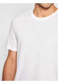 United Colors of Benetton - United Colors Of Benetton T-Shirt 3U53J1F15 Biały Regular Fit. Kolor: biały. Materiał: bawełna #2
