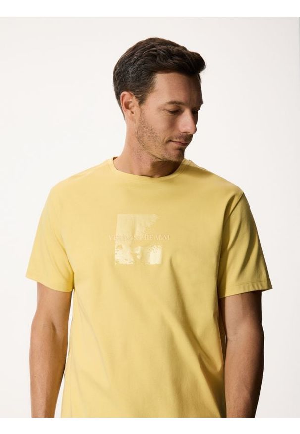 Reserved - T-shirt regular z bawełny merceryzowanej - jasnożółty. Kolor: żółty. Materiał: bawełna