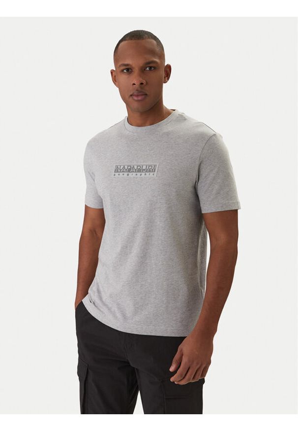 Napapijri T-Shirt S-Box Logo NP0A4IFL Szary Regular Fit. Kolor: szary. Materiał: bawełna