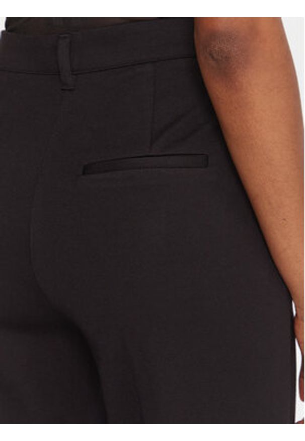 Guess Spodnie materiałowe W5YB66 KCMU2 Czarny Regular Fit. Kolor: czarny. Materiał: syntetyk