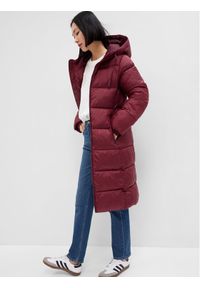 GAP - Gap Kurtka zimowa 724312-00 Bordowy Regular Fit. Kolor: czerwony. Materiał: syntetyk. Sezon: zima #1