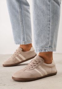 Born2be - Ciemnobeżowe Sneakersy Casual w Typie Barefoot z Imitacji Zamszu Makka. Okazja: na co dzień. Zapięcie: sznurówki. Kolor: beżowy. Materiał: zamsz #1