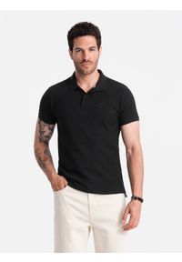 Ombre Clothing - Jednokolorowa koszulka męska polo BASIC z dzianiny pique - czarna V1 - Rozmiar: 3XL. Okazja: na co dzień. Typ kołnierza: polo. Kolor: czarny. Materiał: dzianina. Wzór: haft, aplikacja, jednolity. Styl: sportowy, wizytowy, casual #5