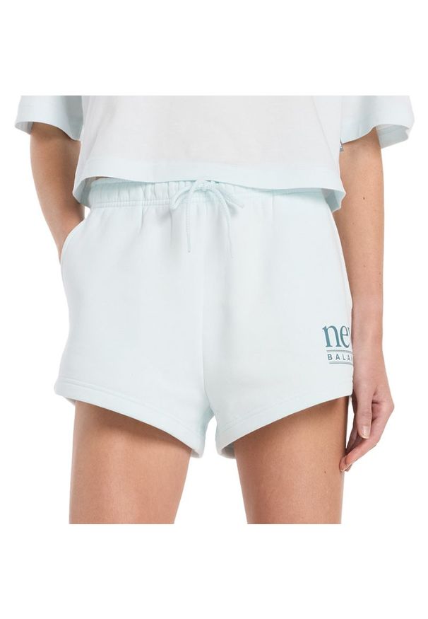 Spodenki damskie New Balance WB61Y80AAAW - niebieskie. Kolor: niebieski. Materiał: tkanina, poliester, bawełna, dresówka. Długość: krótkie