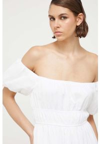 Hollister Co. sukienka bawełniana kolor biały mini rozkloszowana. Kolor: biały. Materiał: bawełna. Typ sukienki: rozkloszowane. Długość: mini #4