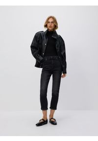 Reserved - Jeansy boyfriend slim - szary. Kolor: szary #1