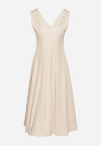 Born2be - Beżowa Sukienka o Rozkloszowanym Kroju z Dekoltem w Serek Alifia. Okazja: na spacer, na imprezę, na co dzień. Typ kołnierza: dekolt w serek. Kolor: beżowy. Długość rękawa: bez rękawów. Typ sukienki: rozkloszowane, proste. Styl: casual, klasyczny #2