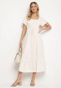 Born2be - Jasnobeżowa Sukienka z Wiskozą Lnem i Elastyczną Górą Ellisena. Okazja: na spacer, na co dzień. Kolor: beżowy. Materiał: wiskoza, len. Typ sukienki: proste. Styl: elegancki, casual, klasyczny #2