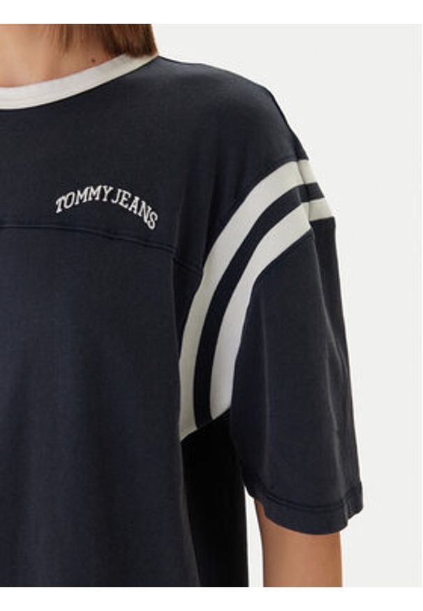 Tommy Jeans T-Shirt DW0DW22307 Granatowy Oversize. Kolor: niebieski. Materiał: bawełna