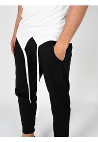 La Haine Inside Us Spodnie | 3M LM090 | Mężczyzna | Czarny. Okazja: na co dzień. Kolor: czarny. Materiał: elastan, wiskoza, poliamid. Styl: casual #3