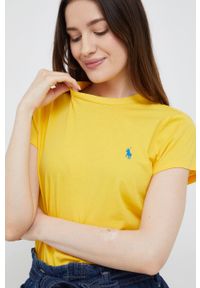 Polo Ralph Lauren t-shirt bawełniany kolor żółty. Okazja: na co dzień. Typ kołnierza: polo. Kolor: żółty. Materiał: bawełna. Długość rękawa: krótki rękaw. Długość: krótkie. Wzór: aplikacja. Styl: casual
