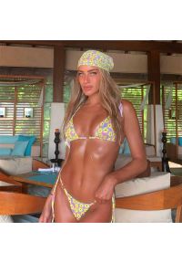 Intica - Bikini trójkątne z regulowanymi ramiączkami na plażę i basen Iola. Kolor: wielokolorowy. Materiał: materiał