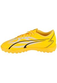 Buty piłkarskie Puma Ultra Play Tt 107533-04 żółte. Zapięcie: sznurówki. Kolor: żółty. Materiał: guma, syntetyk. Szerokość cholewki: normalna. Wzór: nadruk. Sport: piłka nożna