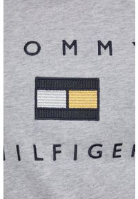 TOMMY HILFIGER - Tommy Hilfiger T-shirt bawełniany kolor szary. Okazja: na co dzień. Kolor: szary. Materiał: bawełna. Wzór: aplikacja. Styl: casual #2