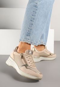Born2be - Beżowe Sneakersy na Koturnie ze Skórzaną Wkładką i Ozdobnym Suwakiem Arivnia. Okazja: na co dzień. Kolor: beżowy. Materiał: skóra. Obcas: na koturnie. Wysokość obcasa: średni #6